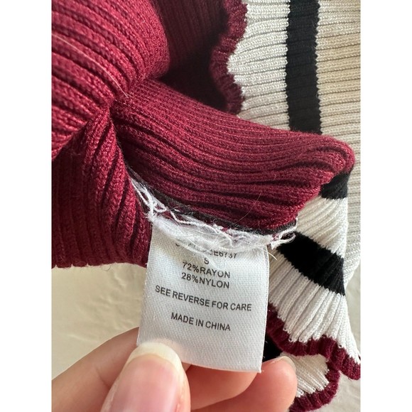 Papermoon Cropped Scalloped Sweater Top - Picture 5 of 8